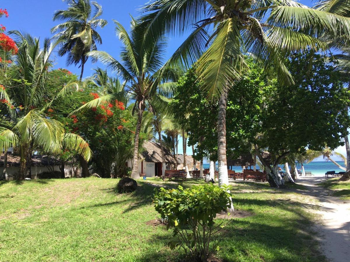 Coconut Village Beach Resort Diani Beach Exteriér fotografie